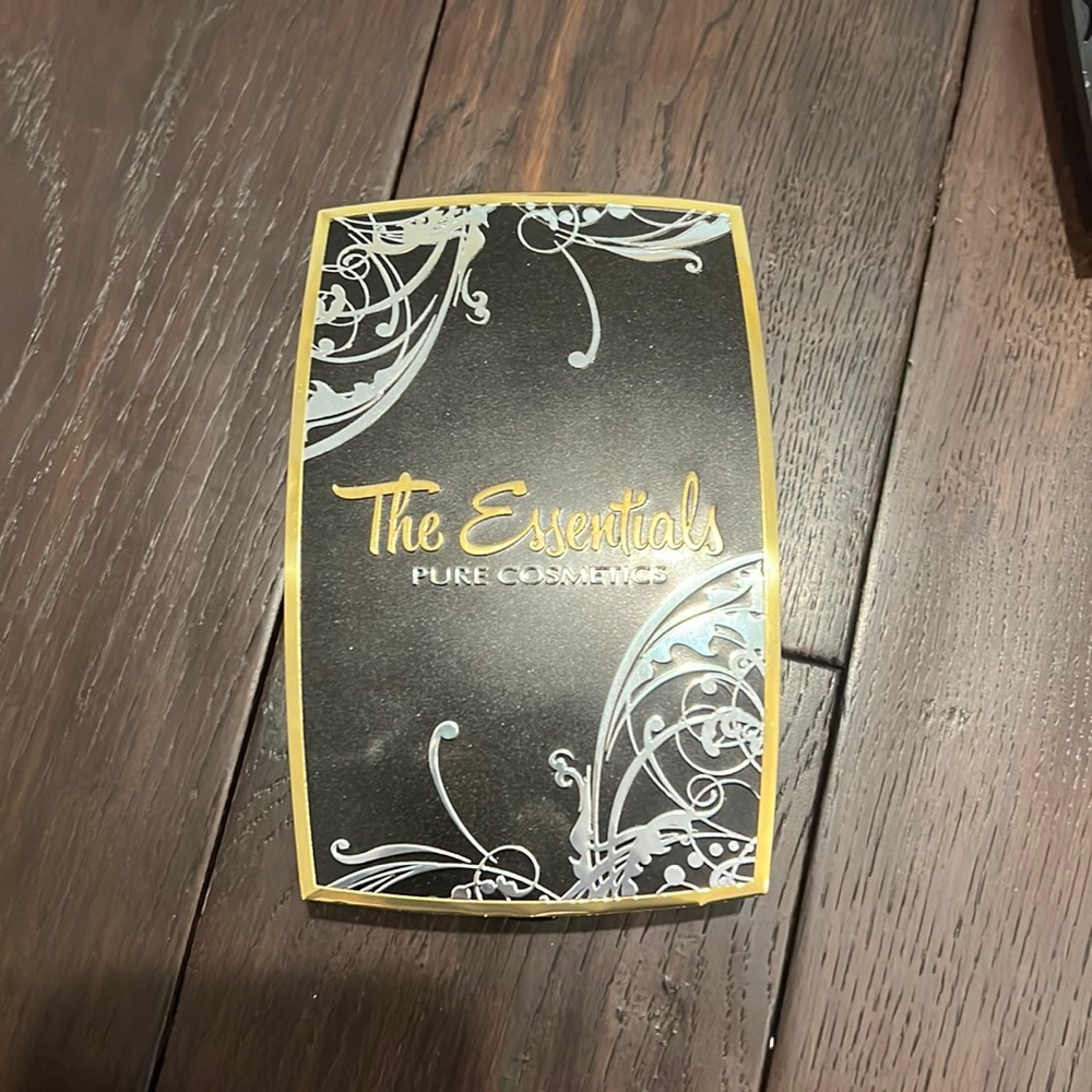 The Essentials Pure Cosmetics Palette NWOT